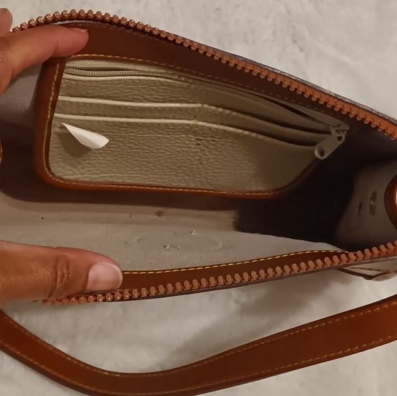 Dooney & Bourke Crossbody - Picture 4 of 9